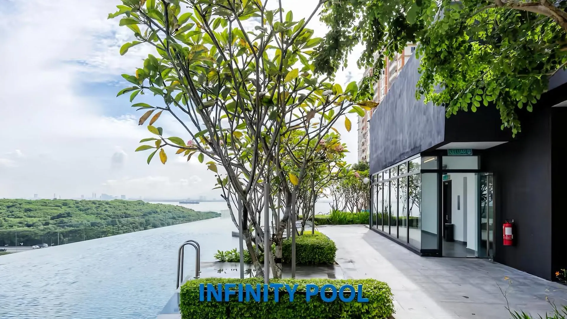 Urban Suites George Town Jelutong Apartment